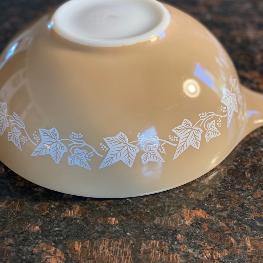 1 Pyrex Sandalwood 444 Cinderella Mixing Bowl - Picture 8 of 12